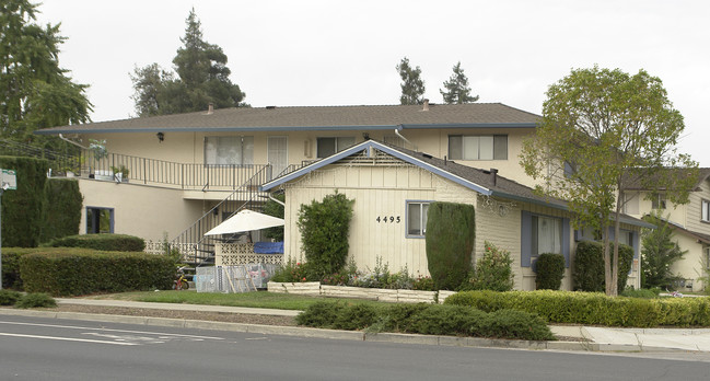 4495 Central Ave in Fremont, CA - Building Photo - Building Photo