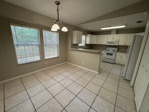2143 NW 85th Terrace in Gainesville, FL - Building Photo - Building Photo