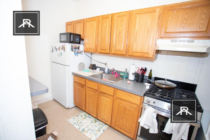 1340 Commonwealth Ave in Boston, MA - Building Photo