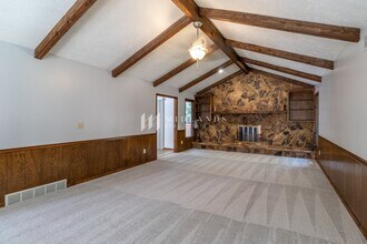 13302 S 26th Ave in Bellevue, NE - Building Photo - Building Photo