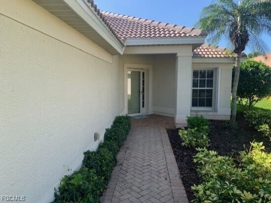10083 Oakhurst Way in Ft. Myers, FL - Building Photo - Building Photo