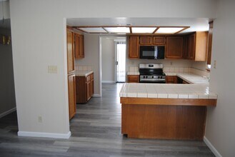 4620 Gorbett Ln in Bakersfield, CA - Building Photo - Building Photo