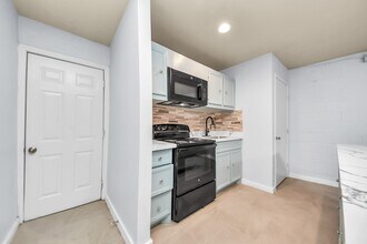 6701 Irvington Blvd in Houston, TX - Building Photo - Building Photo