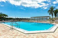 6365 Bahia Del Mar Blvd S in St. Petersburg, FL - Building Photo - Building Photo