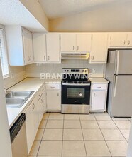 5372 Pale Horse Dr in Orlando, FL - Foto de edificio - Building Photo