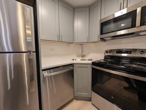 1214 N La Salle Dr, Unit E5 in Chicago, IL - Foto de edificio - Building Photo