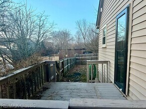 615 Leon Rd in Walled Lake, MI - Building Photo - Building Photo