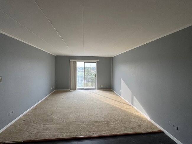 300 S Roselle Rd in Schaumburg, IL - Building Photo - Building Photo