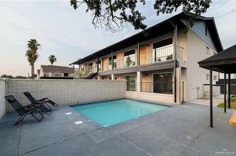 Primrose Residences: Comfort & Convenience in McAllen, TX - Building Photo - Building Photo