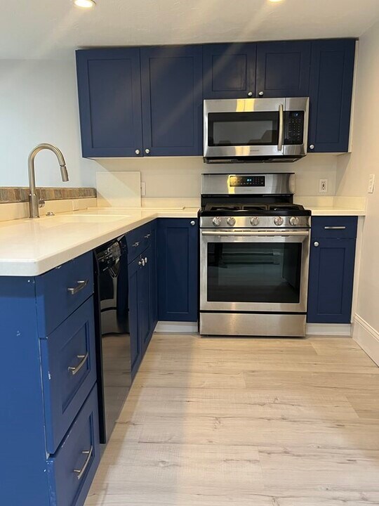 571 E Broadway in Boston, MA - Building Photo
