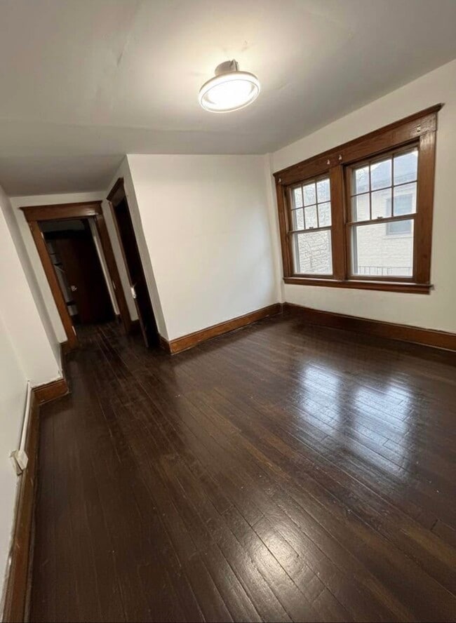 61 Kimberly Ave in Springfield, MA - Foto de edificio - Building Photo