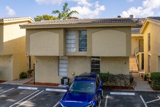 Lafayette Condominiums in Coral Springs, FL - Building Photo - Building Photo