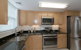 499 Vfw Pky, Unit V-499 in Chestnut Hill, MA - Building Photo