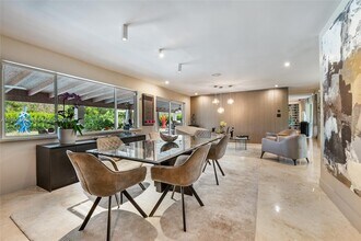 7401 SW 117th St in Pinecrest, FL - Building Photo - Building Photo