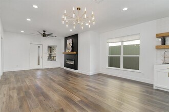 4938 Garland Ave in Dallas, TX - Foto de edificio - Building Photo