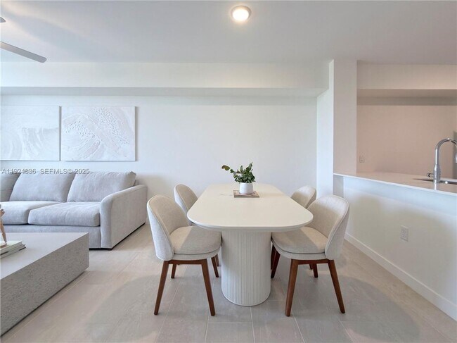 11239 NW 4th Terrace in Miami, FL - Building Photo - Building Photo