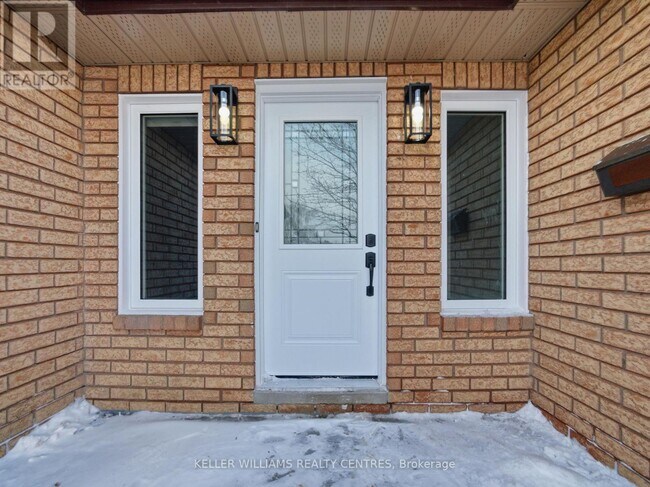 88 Townsend Ave in Bradford West Gwillimbury, ON - Building Photo - Building Photo