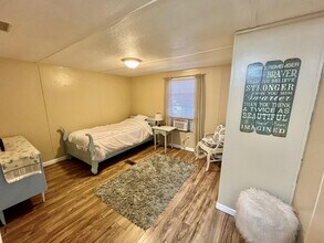 50 Mandalay Dr in Hendersonville, NC - Building Photo - Building Photo