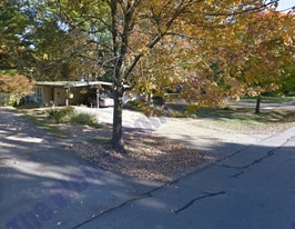 2006 S George Huff Dr in Urbana, IL - Building Photo