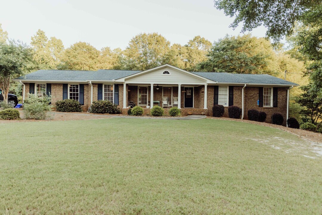 175 Edgewood Dr in Athens, GA - Building Photo