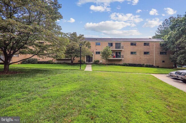 property at 10631 Montrose Ave