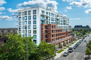 2475 Old Bronte Road in Oakville, ON - Building Photo