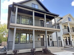 1215 SE 8th St in Minneapolis, MN - Building Photo - Building Photo