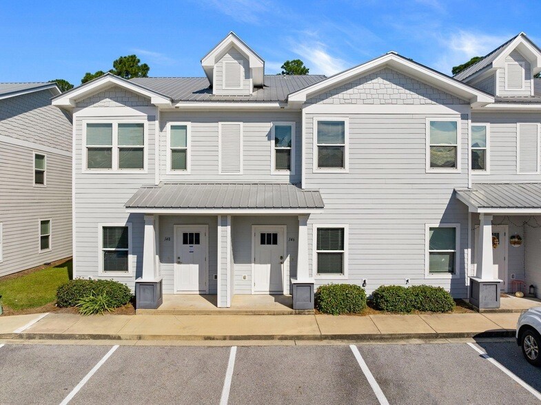 146 N Sand Palm Rd in Freeport, FL - Foto de edificio