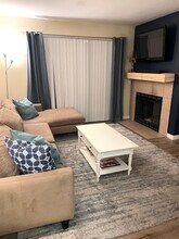 225 W El Norte Pkwy in Escondido, CA - Building Photo - Building Photo