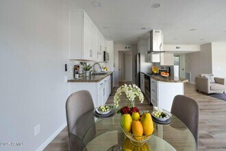 6767 N 7th St in Phoenix, AZ - Building Photo - Building Photo