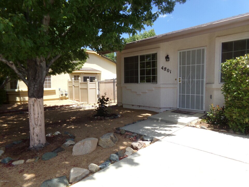 4801 N Viewpoint Dr in Prescott Valley, AZ - Building Photo