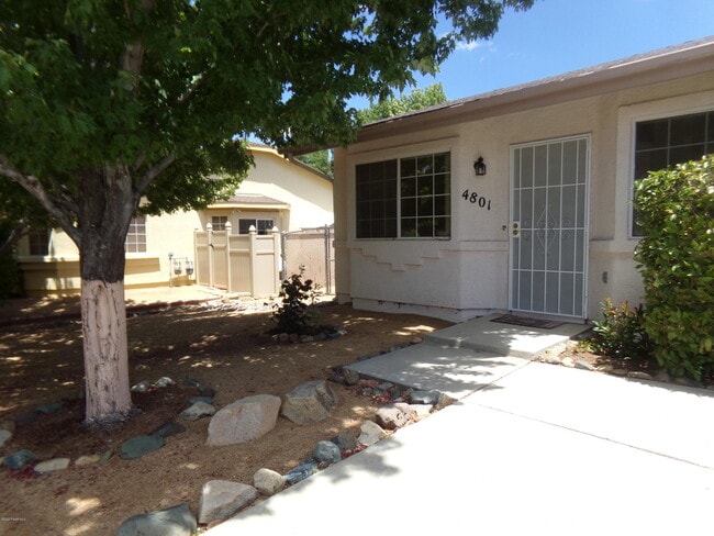 property at 4801 N Viewpoint Dr