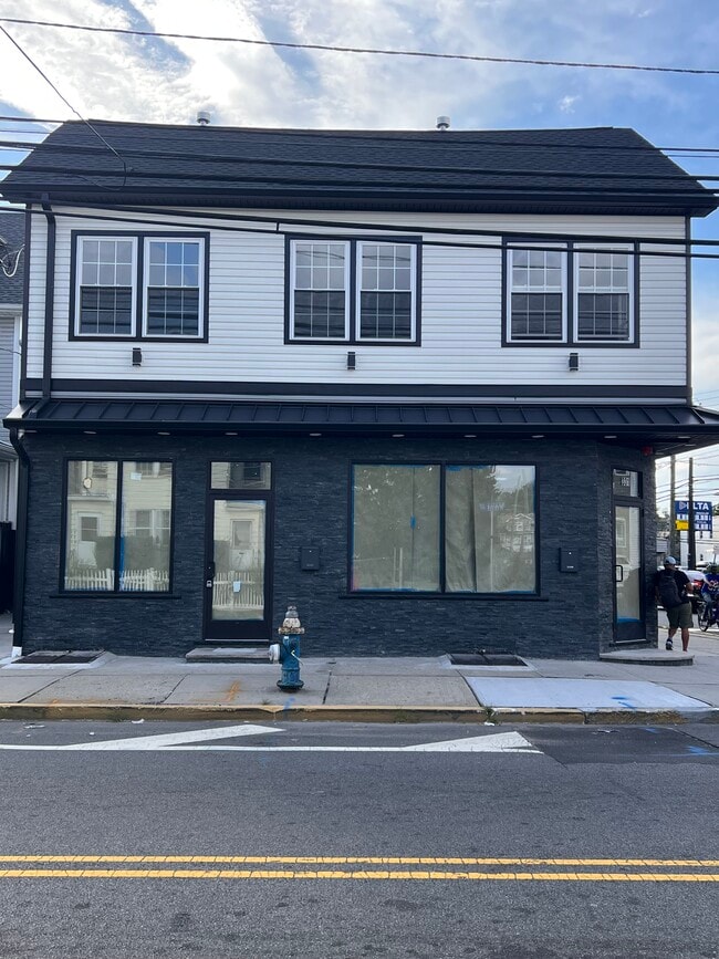 331 Myrtle Ave, Unit R2