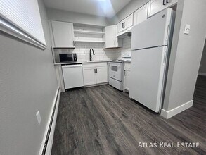 551 S Fairfax St in Glendale, CO - Building Photo - Building Photo