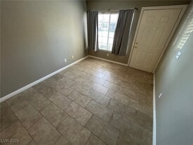 2105 Sleepy Ct in Las Vegas, NV - Building Photo