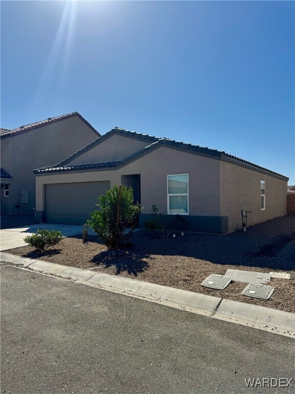 2422 Granite Cir in Bullhead City, AZ - Building Photo - Building Photo