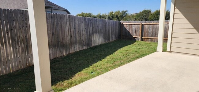 657 Los Olives Ln in Liberty Hill, TX - Building Photo - Building Photo