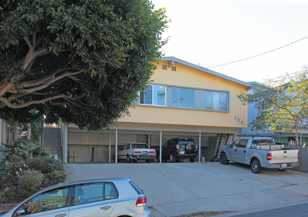 734 Ashland Ave in Santa Monica, CA - Building Photo