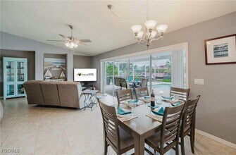 1926 SE 12th Terrace in Cape Coral, FL - Foto de edificio - Building Photo