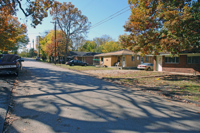 2407 12th Ave in Chattanooga, TN - Building Photo - Building Photo