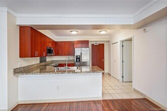 909 Kapiolani Blvd in Honolulu, HI - Building Photo - Building Photo
