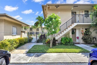 2907 NE 8th Terrace in Wilton Manors, FL - Building Photo - Building Photo