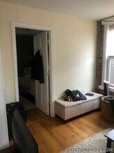 28 Fleet St in Boston, MA - Building Photo - Building Photo