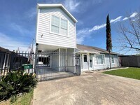 3807 Brock St photo'