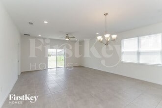 560 Crown Rose Dr in Bartow, FL - Building Photo - Building Photo