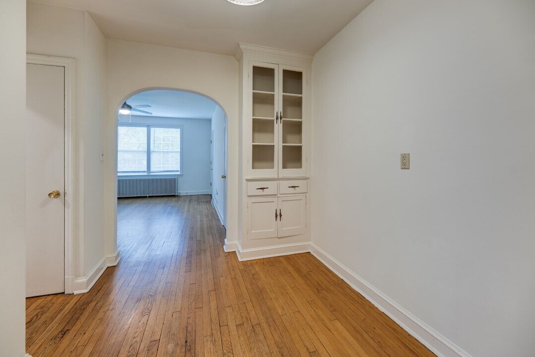2614 41st St NW in Washington, DC - Building Photo