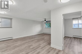 18-18 Kenrae Rd in Toronto, ON - Building Photo - Building Photo