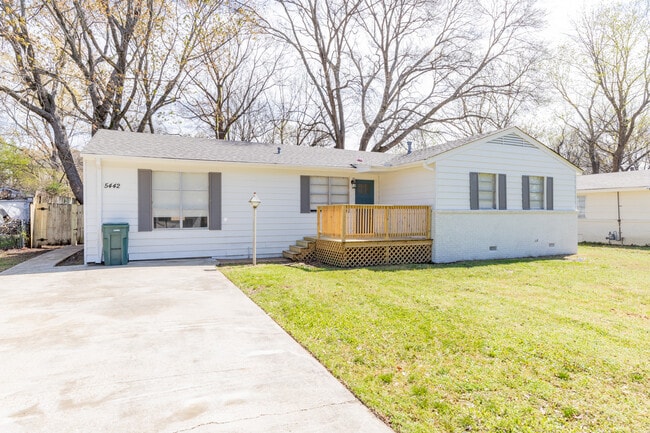 5442 Loch Lomond Rd in Memphis, TN - Building Photo - Building Photo