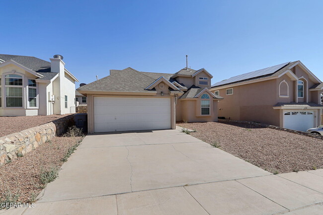 240 Summerbrooke Ct in El Paso, TX - Building Photo - Building Photo