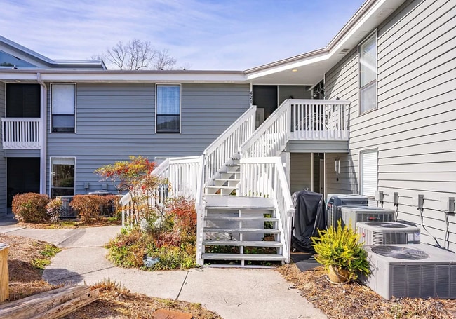 728 Azalea Dr in Hampstead, NC - Building Photo - Building Photo